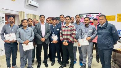 सतर्कता और त्वरित फैसलों से टलीं दुर्घटनाएं, डीआरएम ने किया रेलकर्मियों का सम्मान