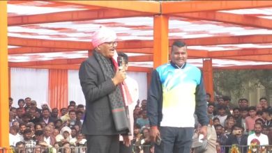 कानपुर के दंगल मैदान में डिप्टी सीएम बृजेश पाठक बने कमेंटेटर, पहलवानों का बढ़ाया हौसला