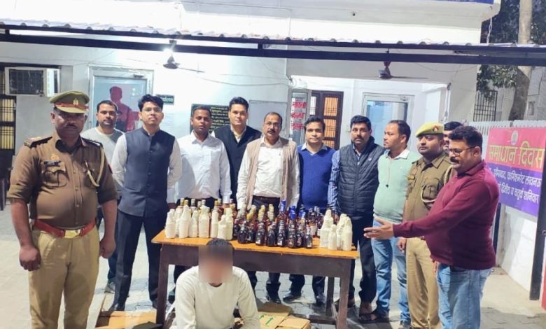 रहीमाबाद में अवैध विदेशी शराब के साथ युवक गिरफ्तार, 135 पव्वे बरामद