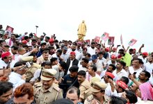 जनेश्वर मिश्र जयंती पर सपा का श्रद्धांजलि कार्यक्रम, अखिलेश यादव ने प्रतिमा पर किया माल्यार्पण