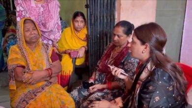 मदन बिहारी तिवारी के परिवार से मिलीं पूजा शुक्ला, अखिलेश ने फोन पर जताई संवेदना